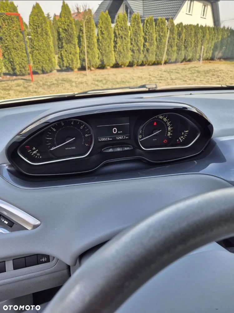 Peugeot 208 1.6 VTi Allure - 2