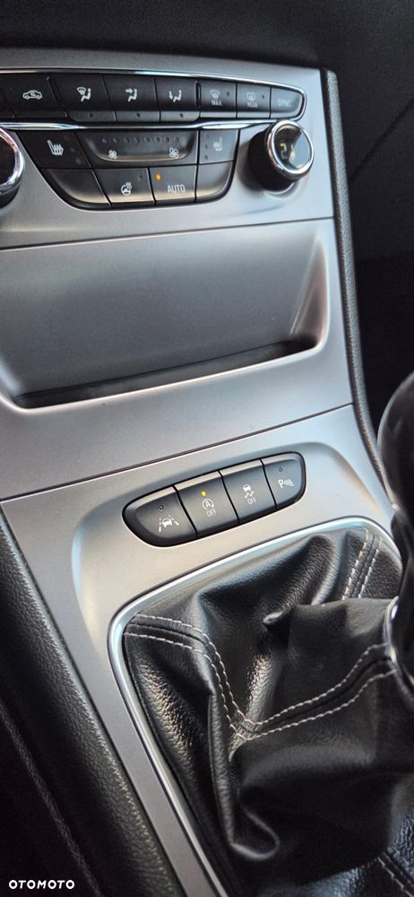 Opel Astra 1.4 Turbo Start/Stop Innovation - 24