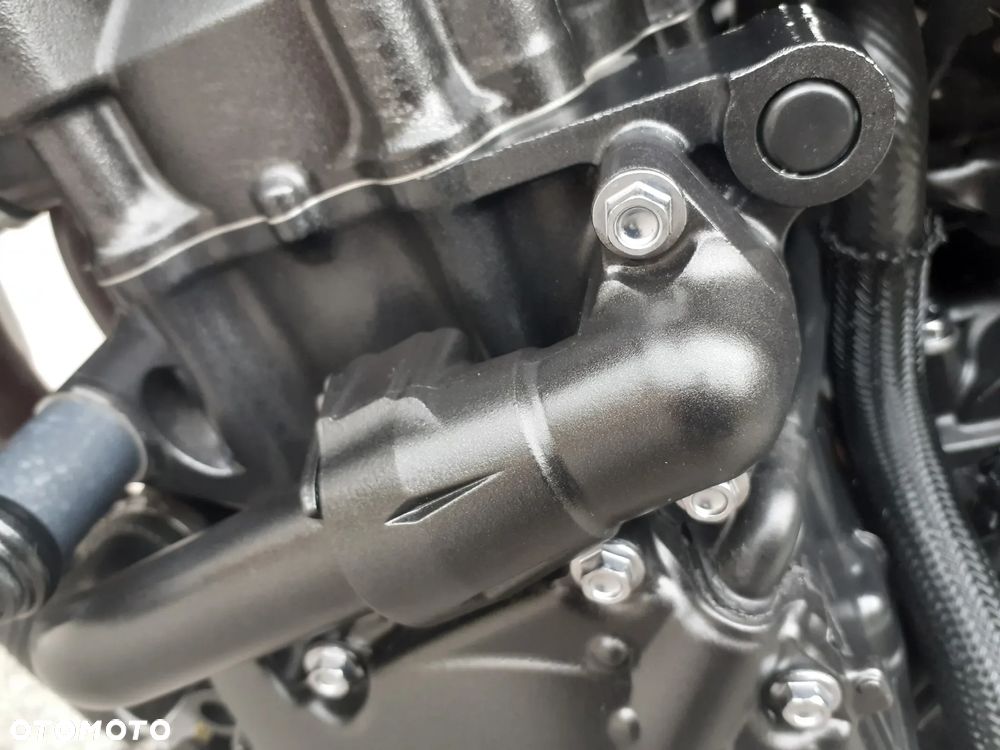 Honda CB - 8