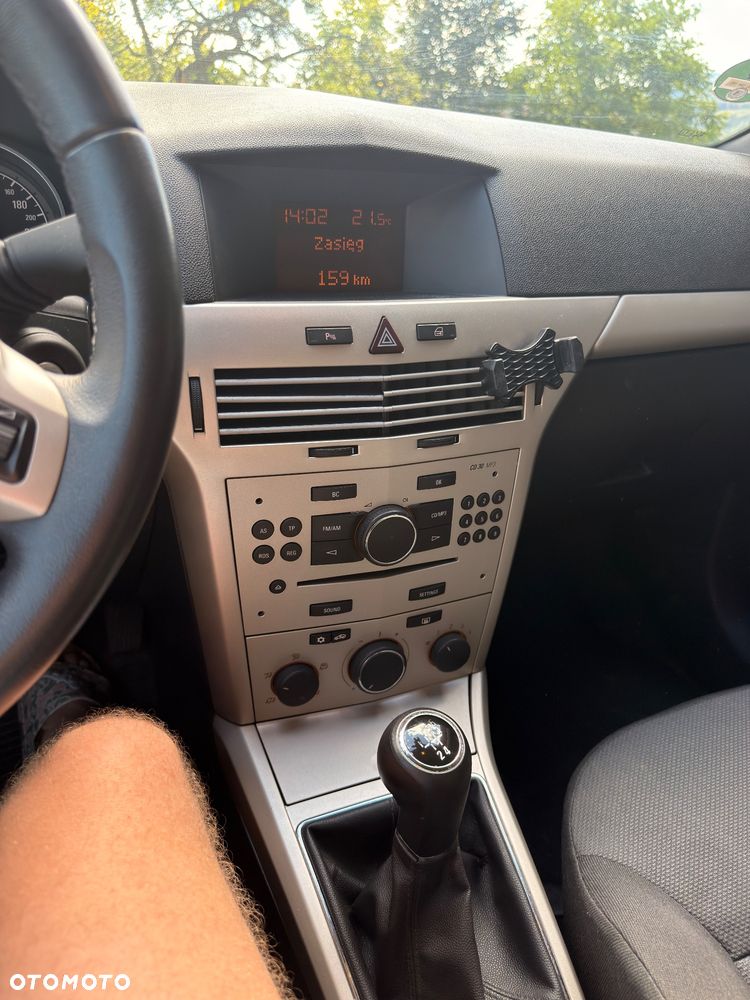 Opel Astra 1.6 Enjoy - 12