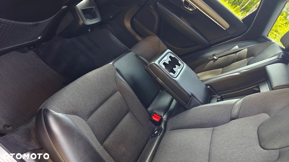Volvo V90 D4 Momentum Pro - 27