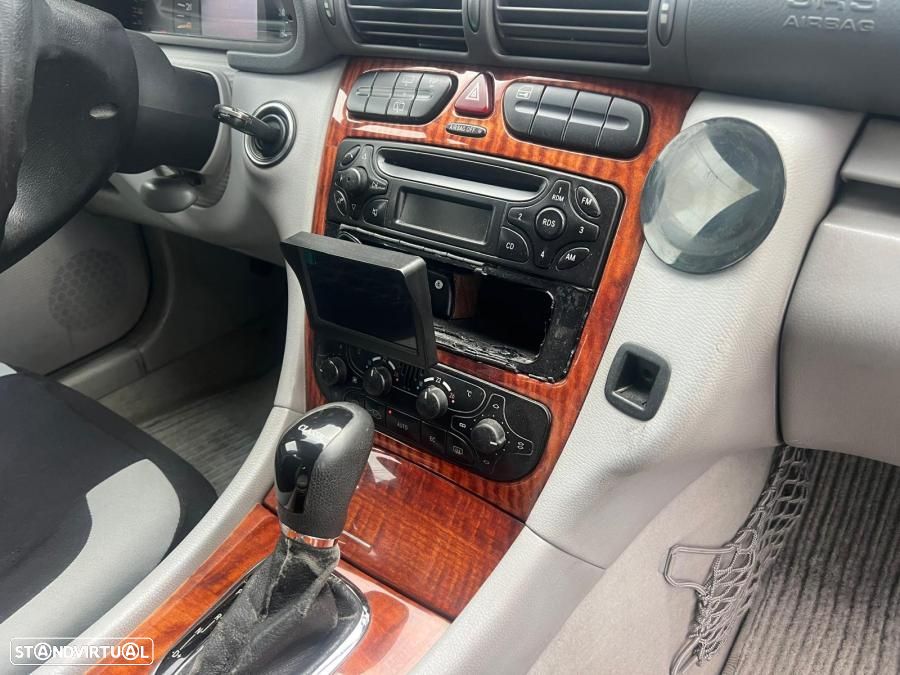 Mercedes-Benz C 200 - 5