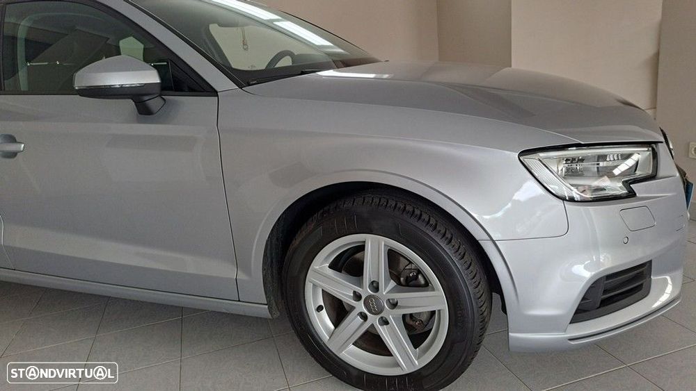 Audi A3 Limousine 30 TFSI Design S tronic - 22