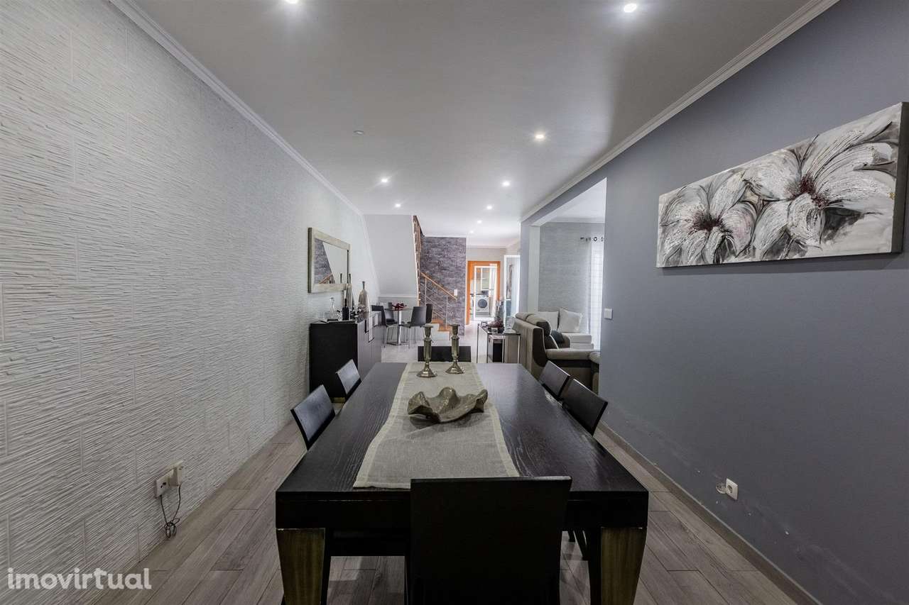 Moradia T4 - São Roque - Grande imagem: 4/15