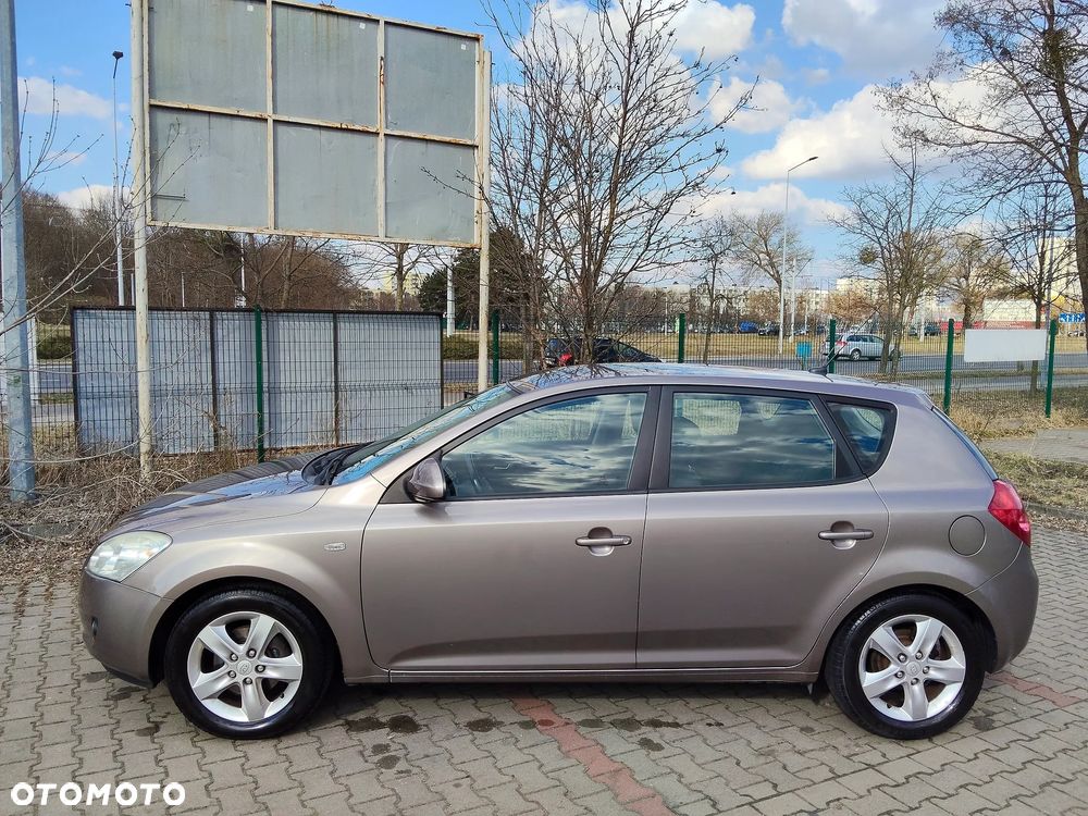 Kia Ceed 2.0 Optimum - 3