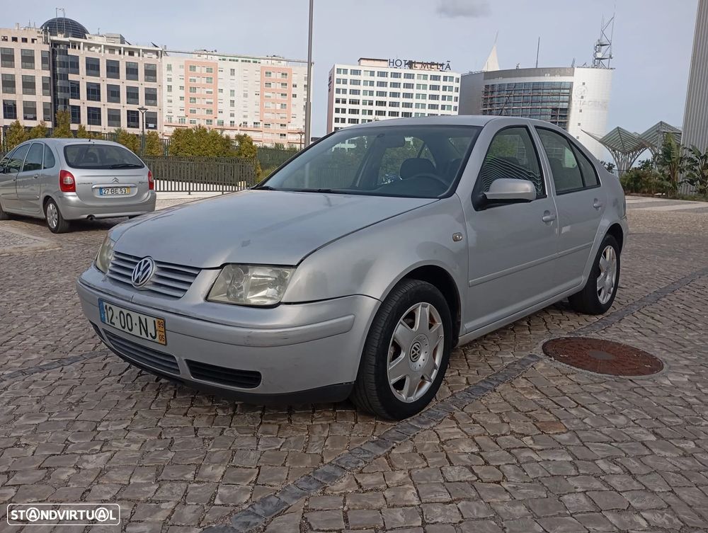 VW Bora 1.9 TDi Confortline - 3