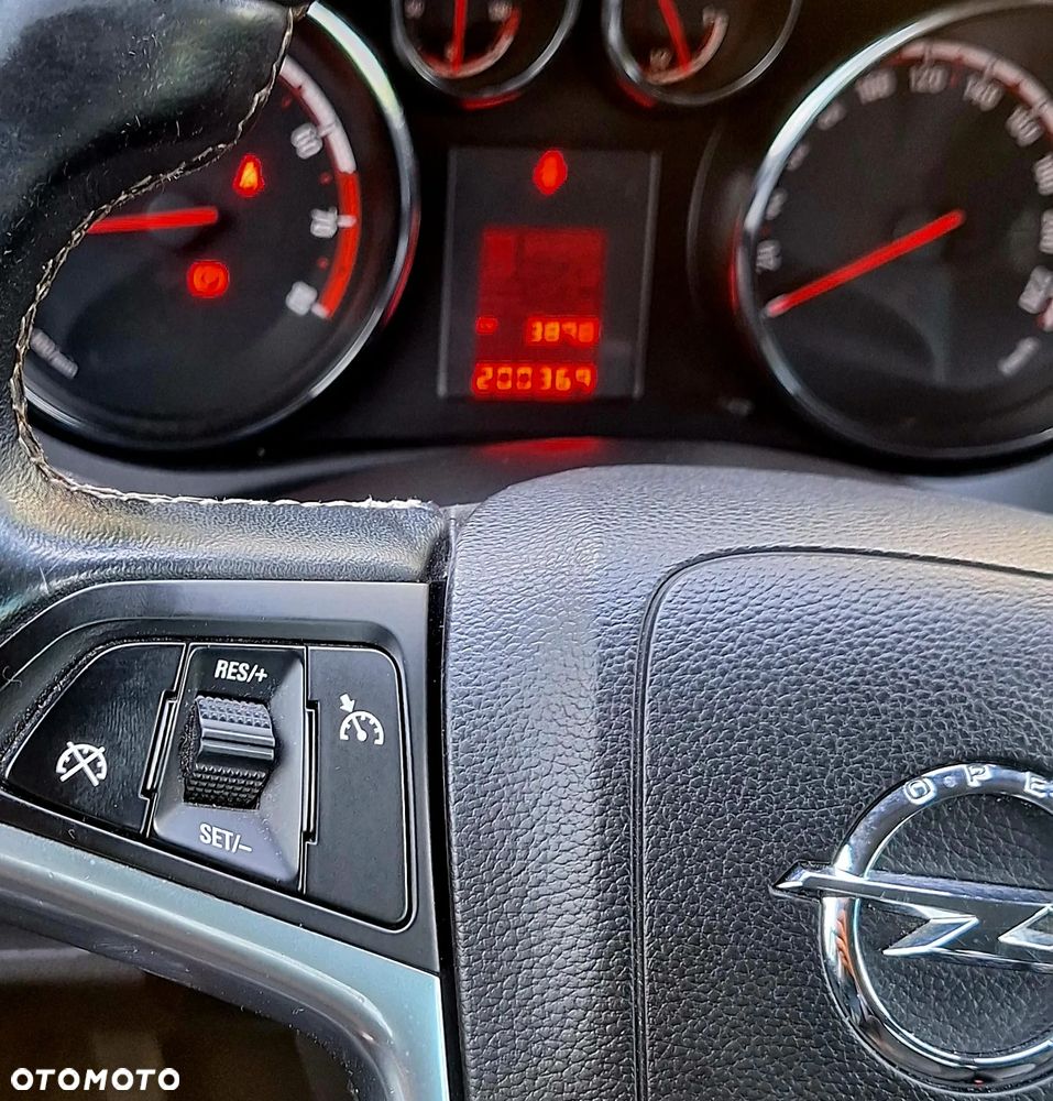 Opel Meriva 1.4 T Cosmo - 24