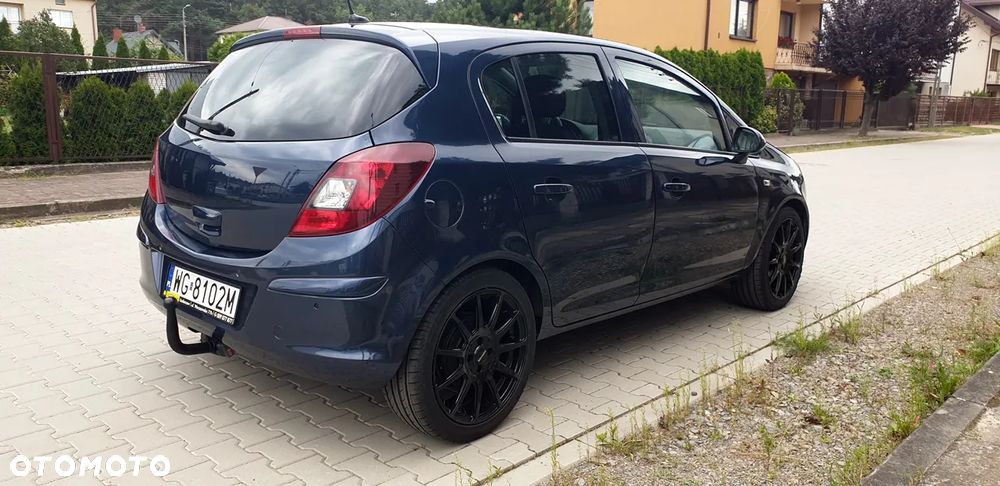 Opel Corsa 1.2 16V Cosmo - 5