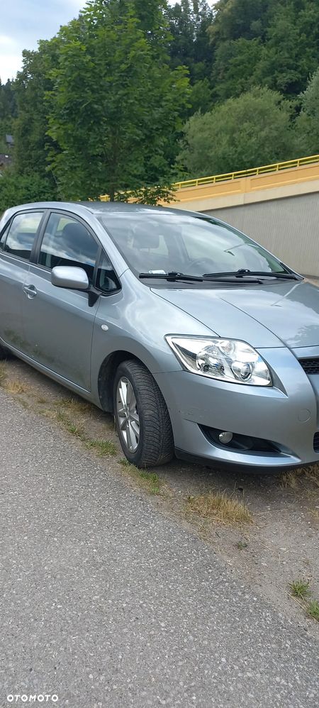 Toyota Auris - 2