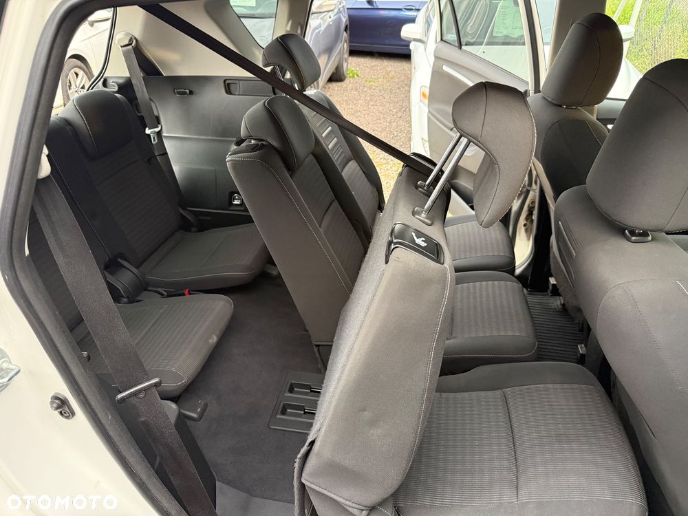 Toyota Verso - 23