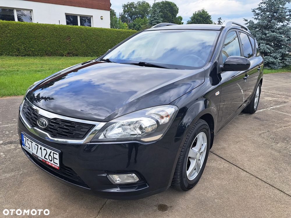 Kia Ceed 1.6 L - 8