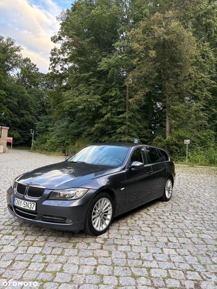 BMW Seria 3 330xd DPF Touring - 4