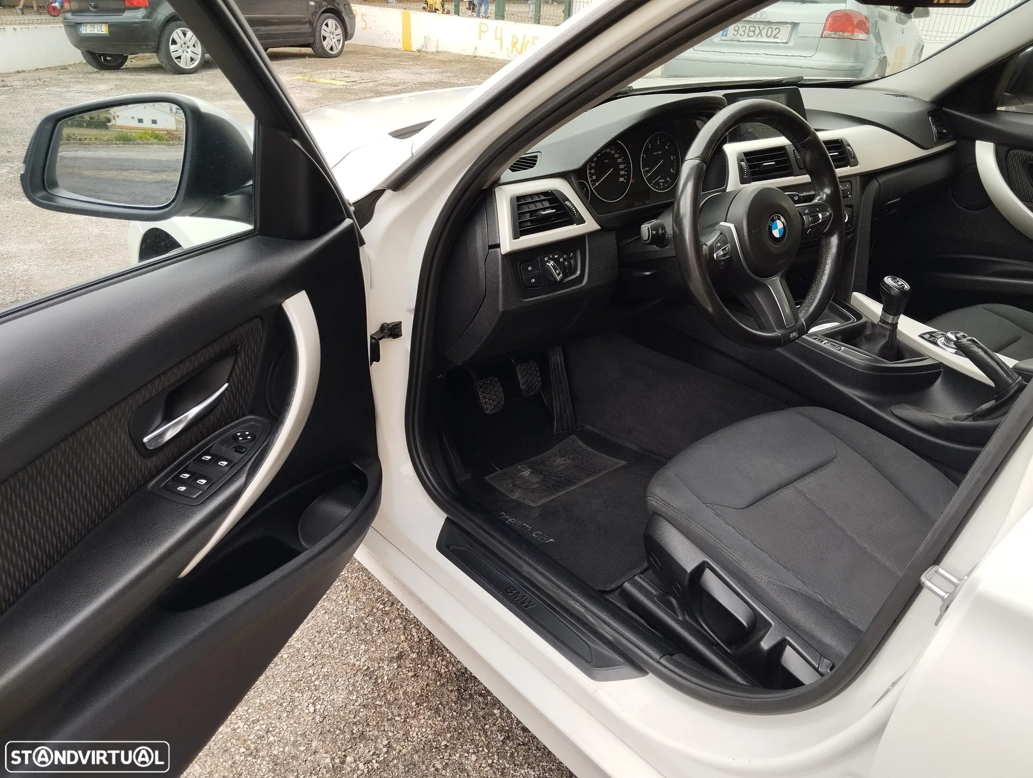BMW 318 d Touring Line Sport - 25