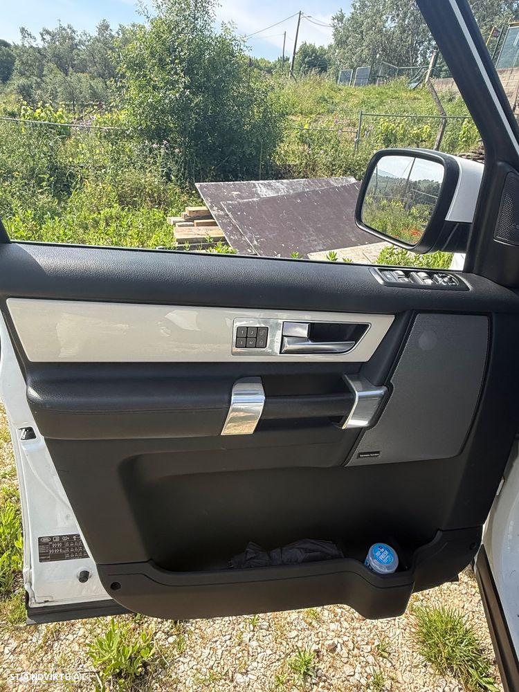 Land Rover Discovery 3.0 TD V6 HSE - 9