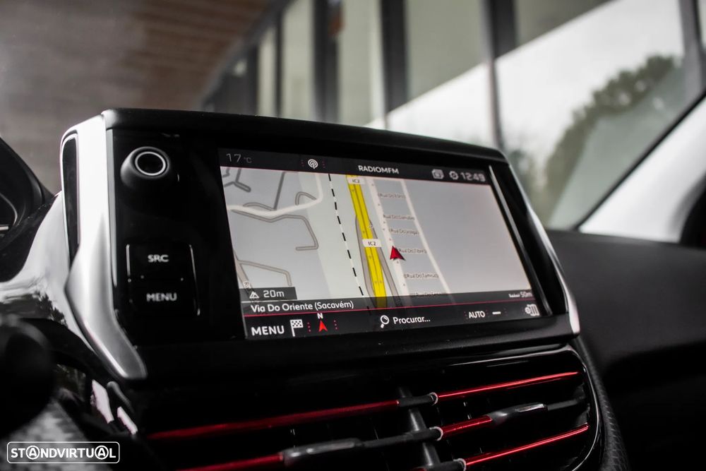 Peugeot 2008 1.2 PureTech GT Line EAT6 - 42