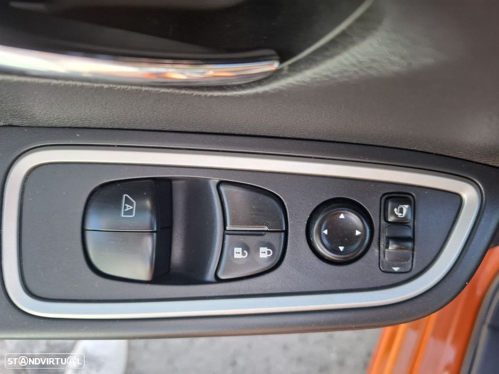 Nissan Micra 0.9 IG-T Tekna Orange Vibes S/S - 38