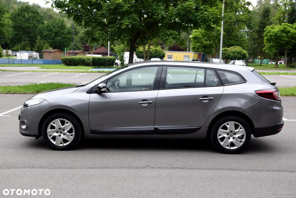 Renault Megane 1.6 16V Dynamique Euro5 - 6