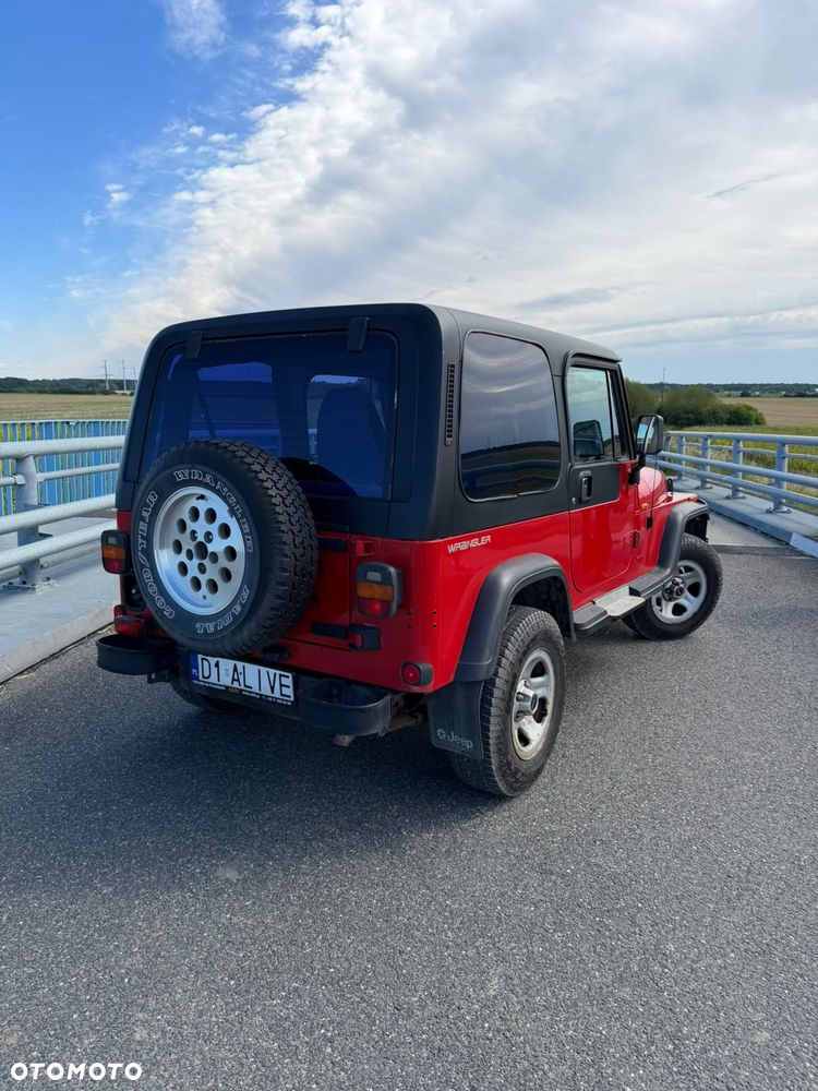 Jeep Wrangler - 4