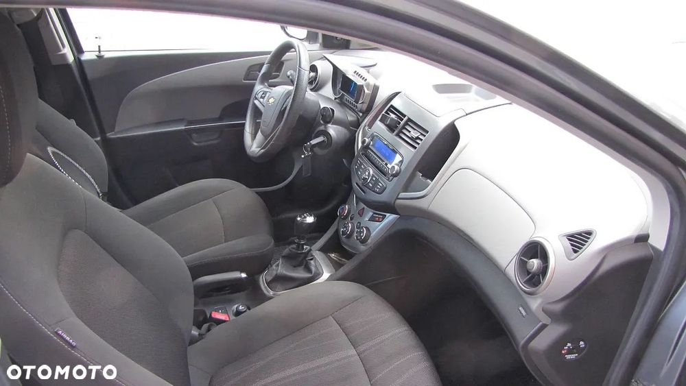 Chevrolet Aveo - 11