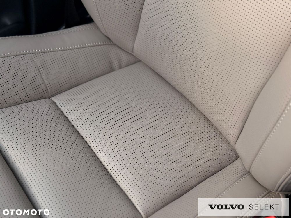 Volvo XC 90 - 25