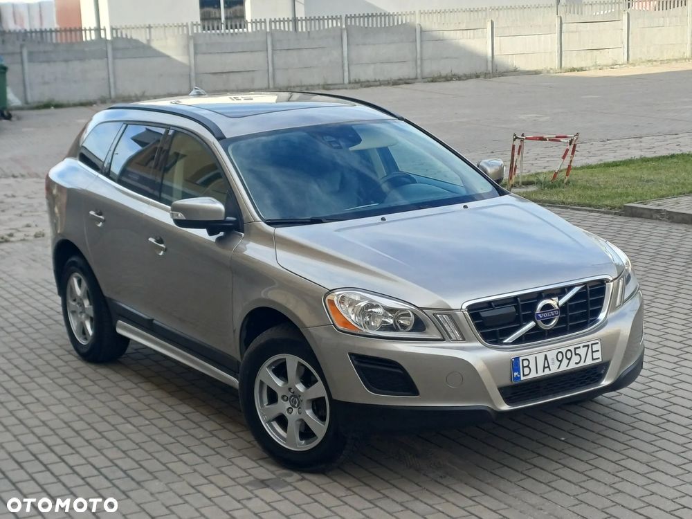 Volvo XC 60 2.4D AWD Momentum - 11