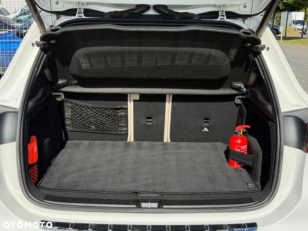 Mercedes-Benz GLA 200 Progressive - 27