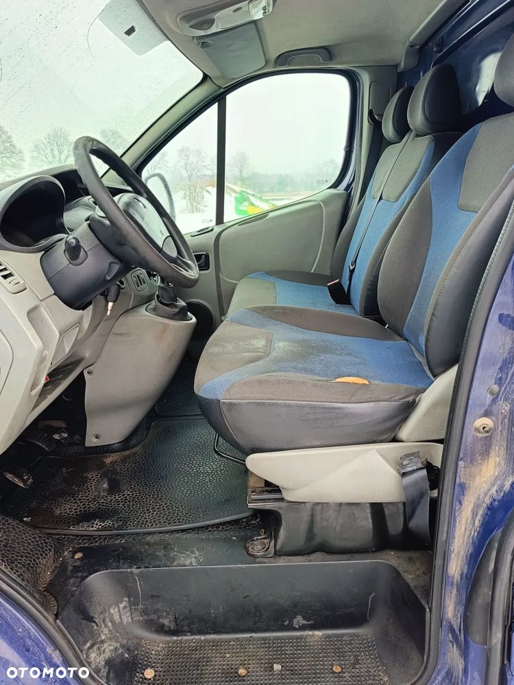 Renault Trafic - 12