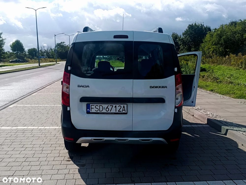 Dacia Dokker TCe 115 Stepway - 9