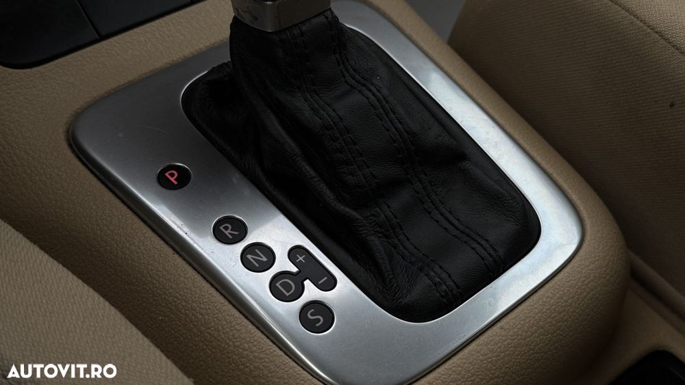 Volkswagen Golf Plus - 15