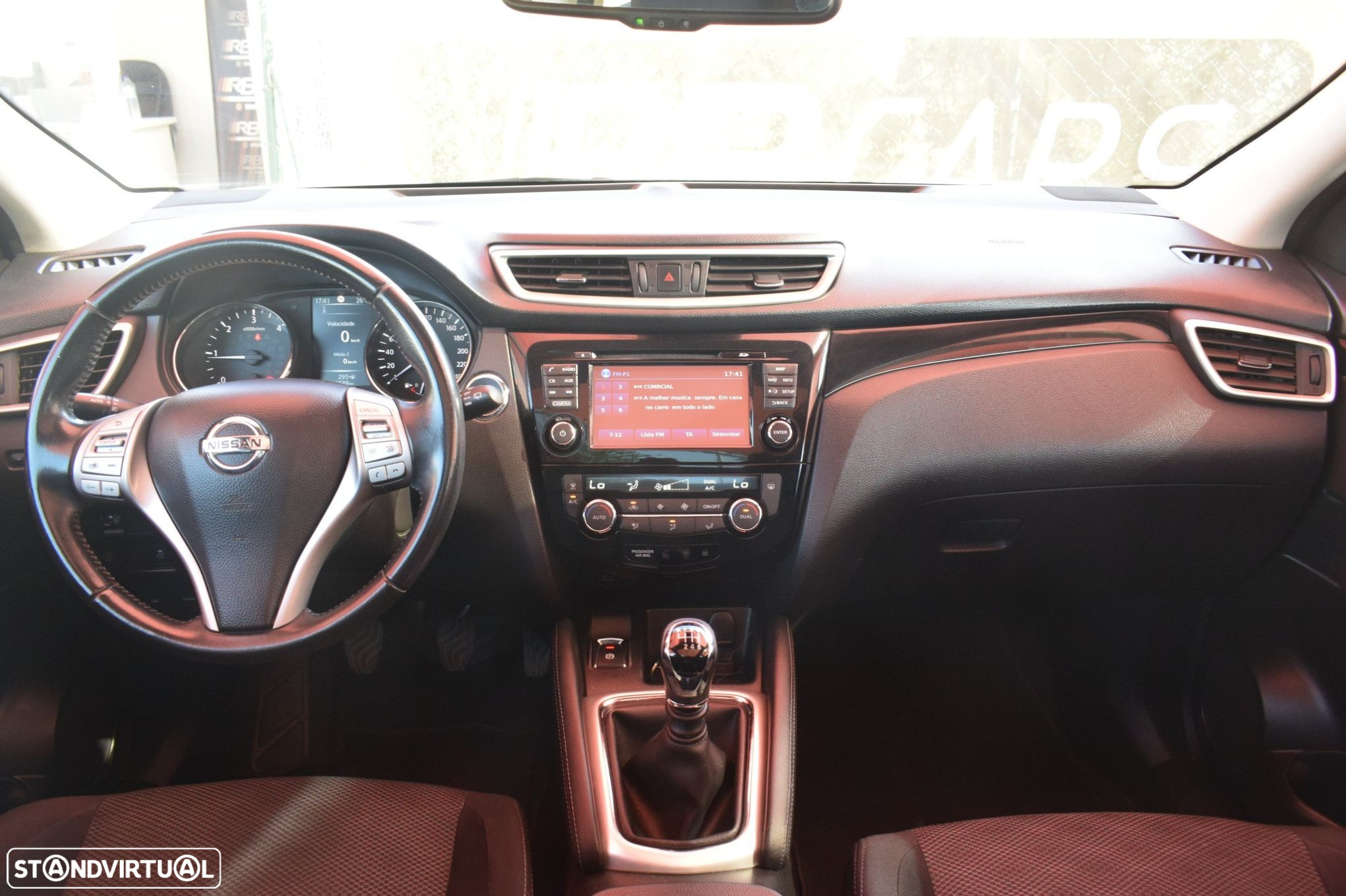 Nissan Qashqai 1.5 dCi N-Connecta 18 - 9