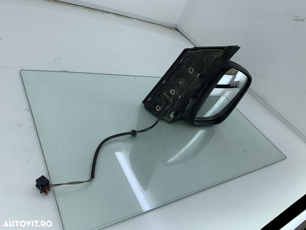 Dezmembrez Oglinda dreapta de pe VW CADDY 2004-2011 - 3