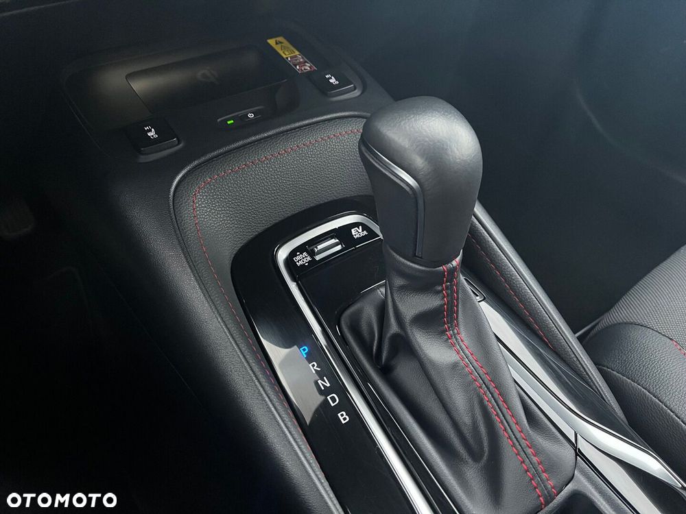 Toyota Corolla 1.8 Hybrid GR Sport Dynamic - 19