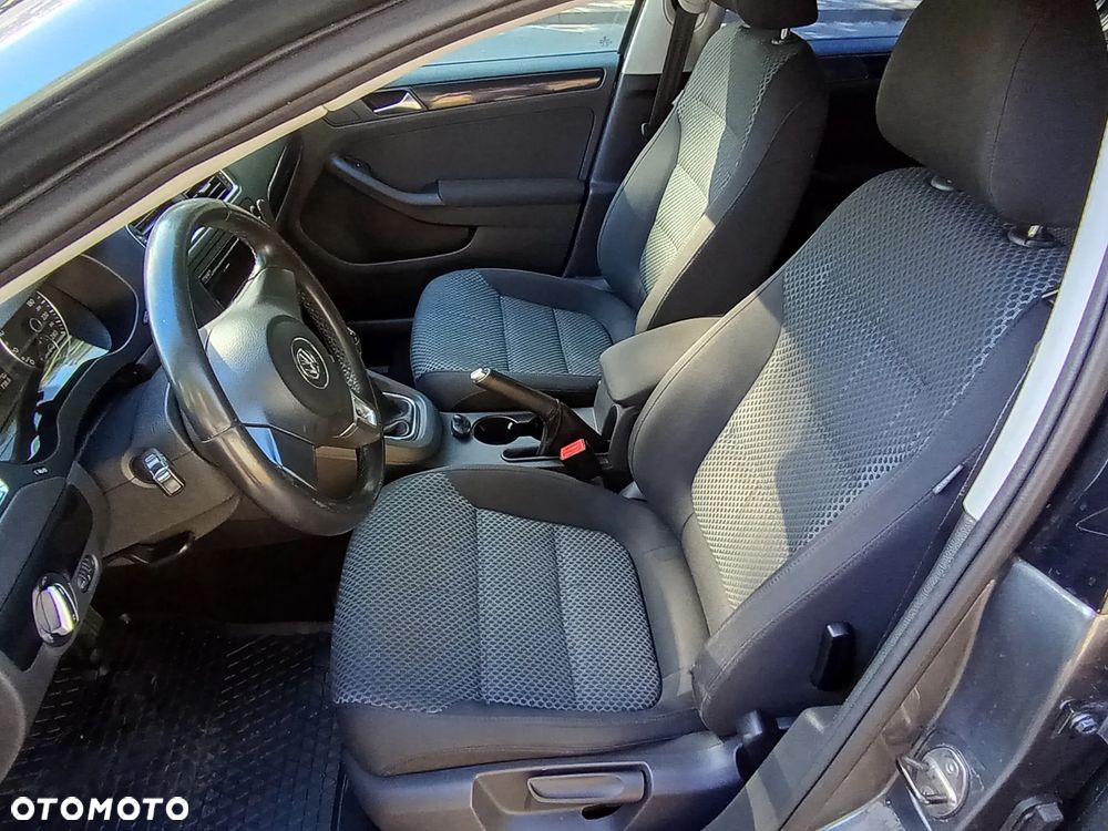 Volkswagen Jetta 1.4 TSI Comfortline - 8