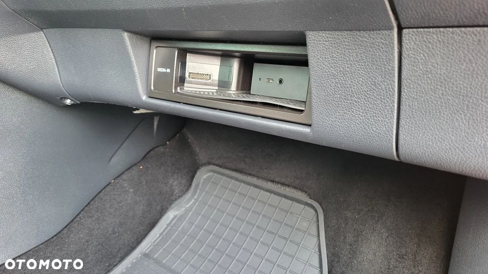 Skoda Fabia 1.2 TSI MONTE CARLO - 21