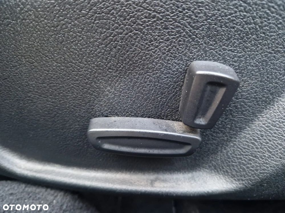 Ford Mondeo Turnier 2.0 TDCi Ambiente - 27