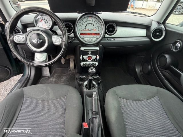 MINI 3 Portas Cooper D - 17