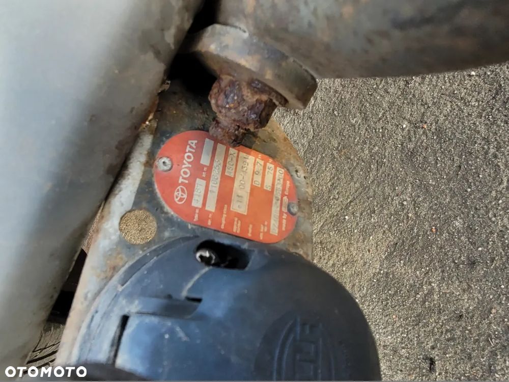 Hak holowniczy Toyota Avensis Verso Lift 2004r ORYGINALNY - 3