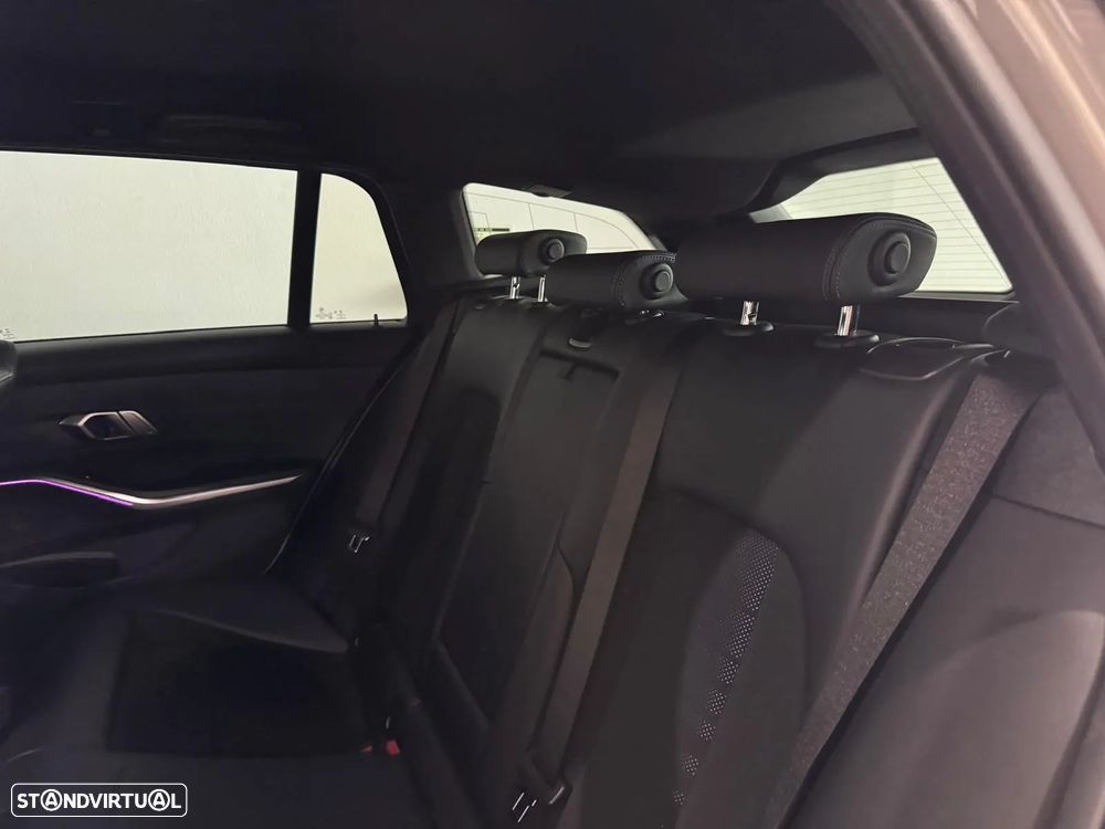BMW 330 e Touring Pack M Auto - 14