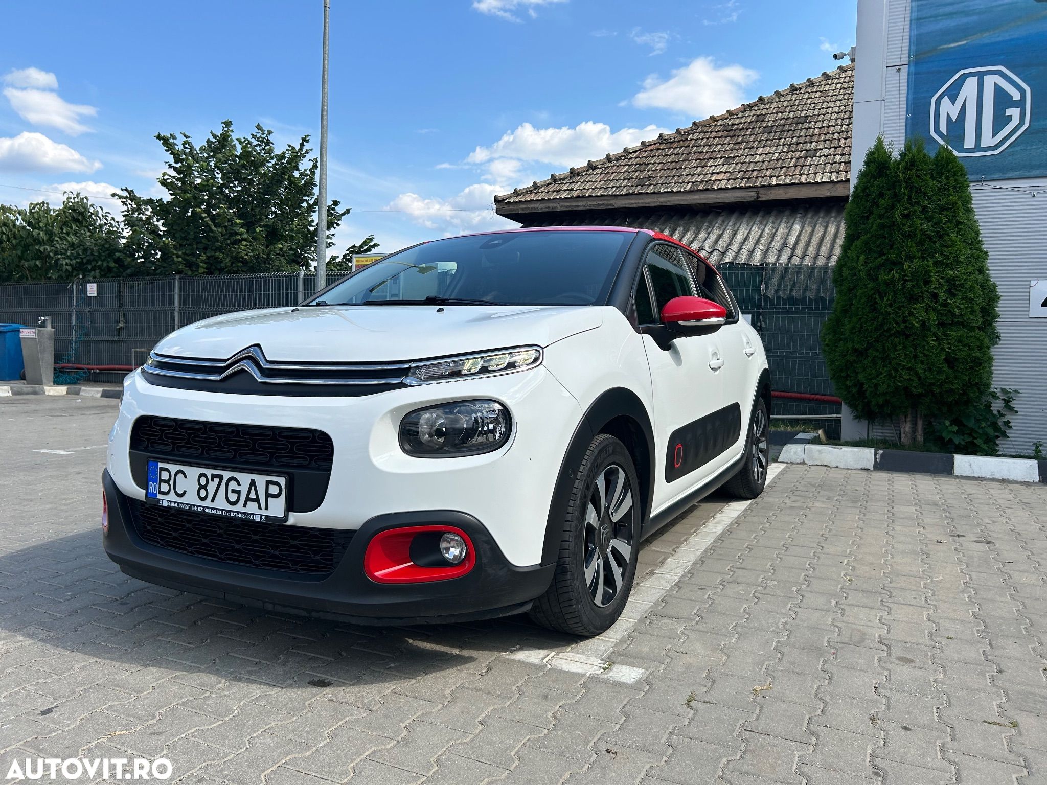 Citroën C3 1.2 PureTech S&S EAT Shine - 1