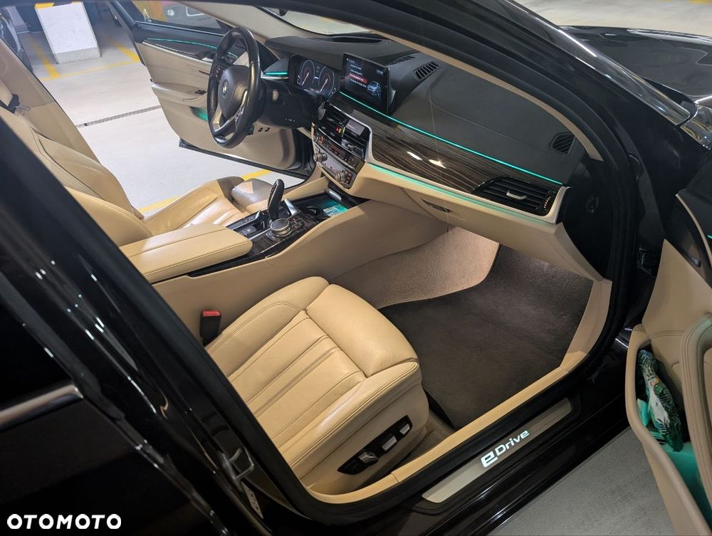 BMW Seria 5 530e iPerformance Luxury Line - 8