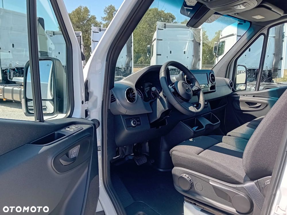 Mercedes-Benz Sprinter - 7