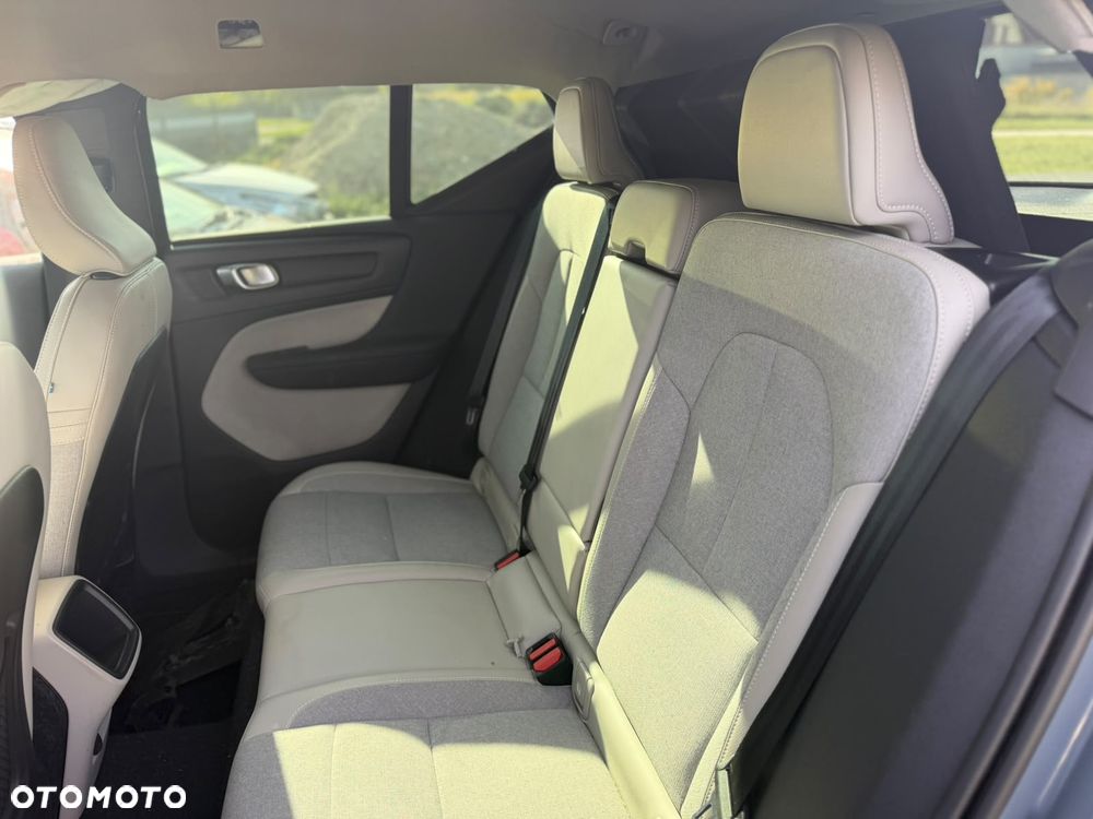 Volvo XC 40 - 6