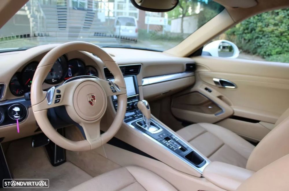 Porsche 911 Série F - 7