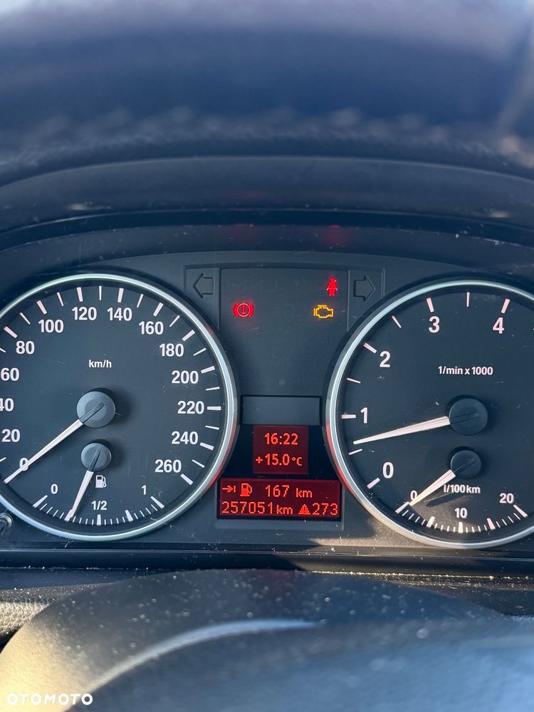 BMW Seria 3 320i - 9