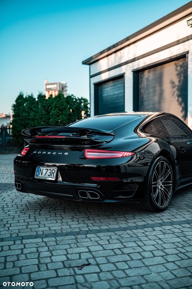 Porsche 911 Turbo - 16