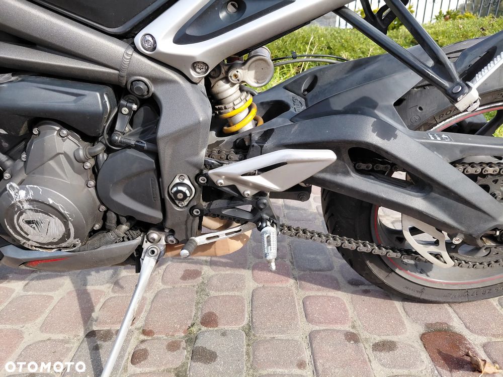 Triumph Street Triple - 21
