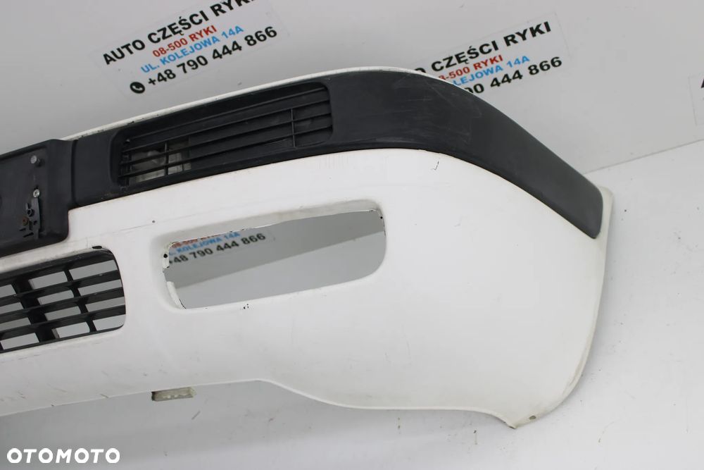 AUDI 80 B4 Zderzak Przód 8A0807111D - 2