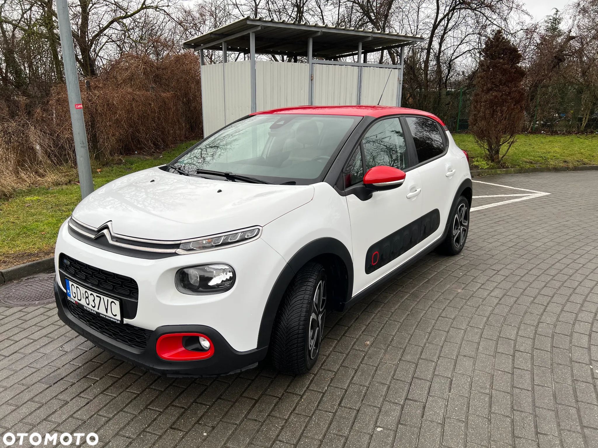 Citroën C3 1.2 PureTech Shine - 1