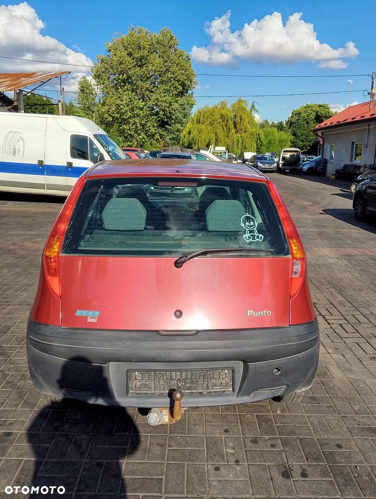 Fiat Punto II (99-03r.) 1.2 B 58KM. Silnik 188 A4.000 Skrzynia.Cały na części. GWARANCJA !!! Przód Tył Zestaw Komplet Drzwi Klapa Zderzak Błotnik Maska Grill Atrapa Szyba Pas Lampa Lusterko Boczki Fotel Kanapa Kokpit Deska Rozdzielcza Przełącznik Włącznik Sterownik Przewody Wiązka Instalacja Moduł Komputer Czujnik Listwa Pompa Alternator Wtryski Głowica Rozrusznik Kompresor Sprzęgło Dwumas Silnik Skrzynia ABS Klimatyzacji Paliwa Wspomagania Kolektor Turbina Przepustnica Zawór Chłodnica Koło Hak Belka Sanki Zawieszenie Mcpherson Półoś Amortyzator Wydech Tłumik Zacisk Most - 4