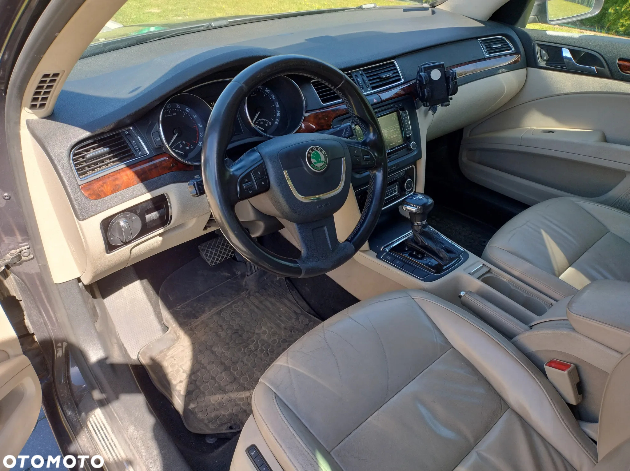 Skoda Superb Combi 2.0 TDI DSG Elegance - 10